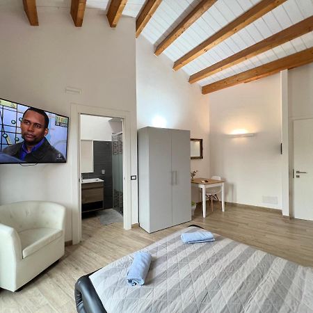 L'Angelo Bianco 2 Apartment Pula Bagian luar foto