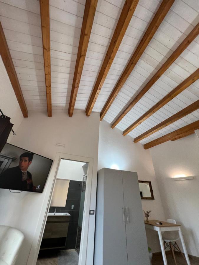 L'Angelo Bianco 2 Apartment Pula Bagian luar foto