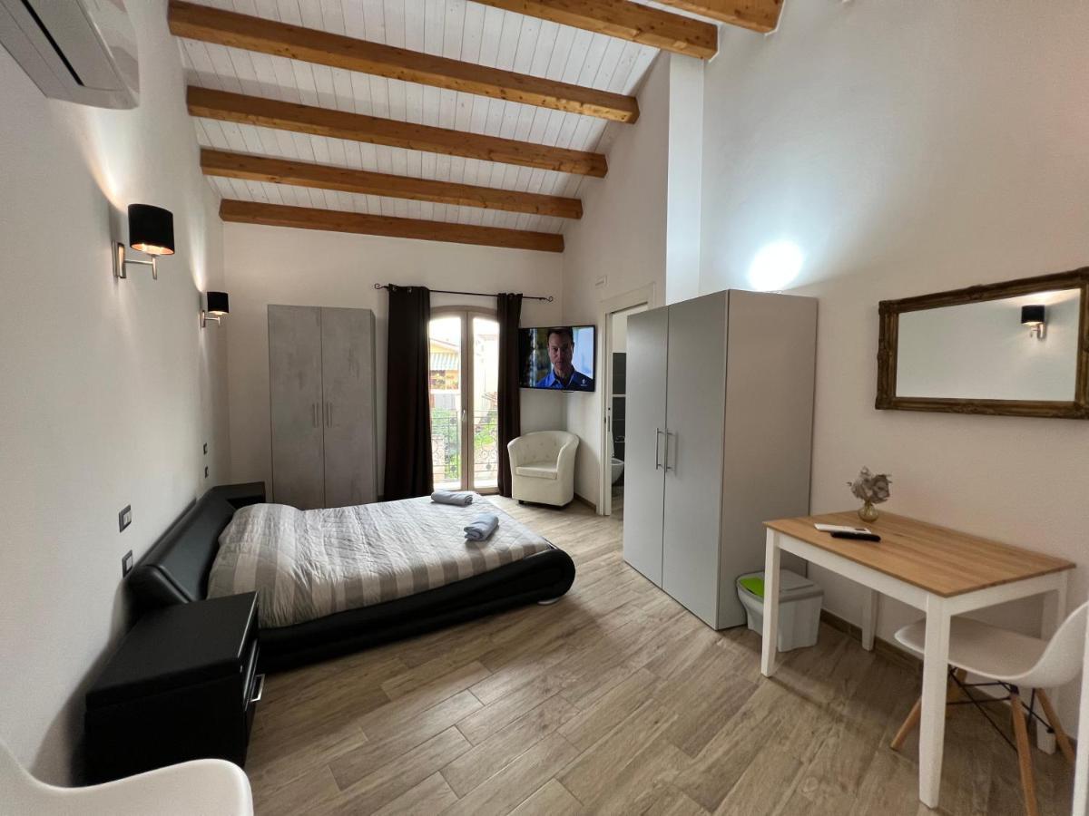 L'Angelo Bianco 2 Apartment Pula Bagian luar foto