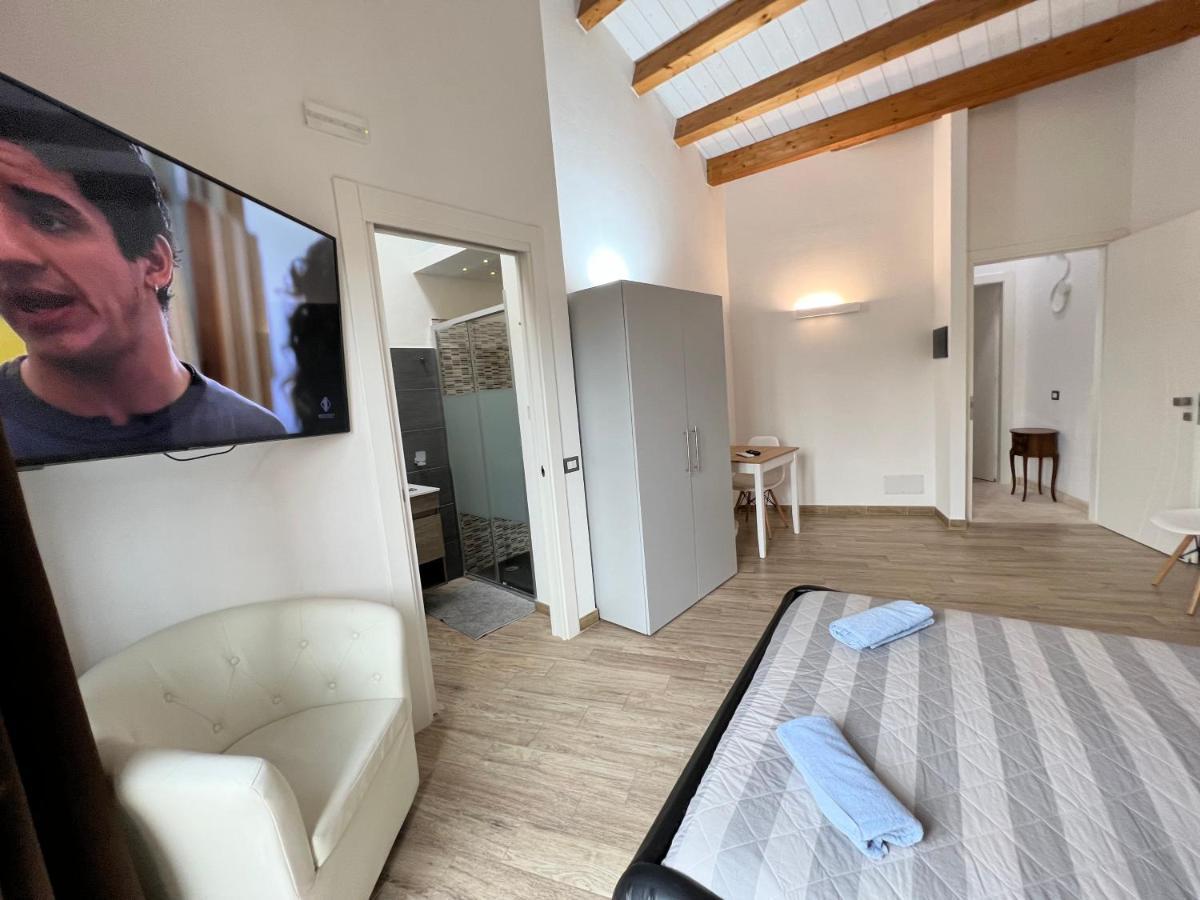 L'Angelo Bianco 2 Apartment Pula Bagian luar foto