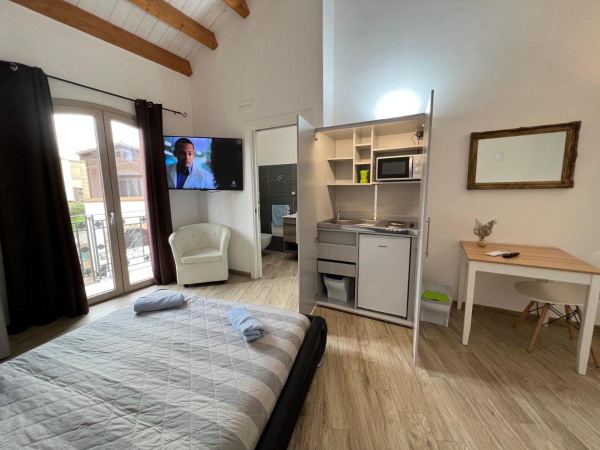 L'Angelo Bianco 2 Apartment Pula Bagian luar foto