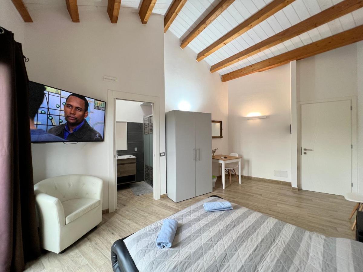 L'Angelo Bianco 2 Apartment Pula Bagian luar foto
