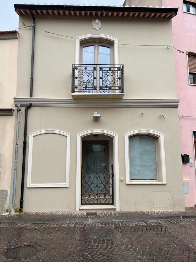L'Angelo Bianco 2 Apartment Pula Bagian luar foto